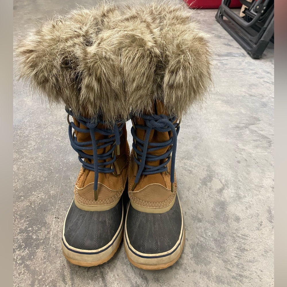 Sorel size 9 Winter Boots